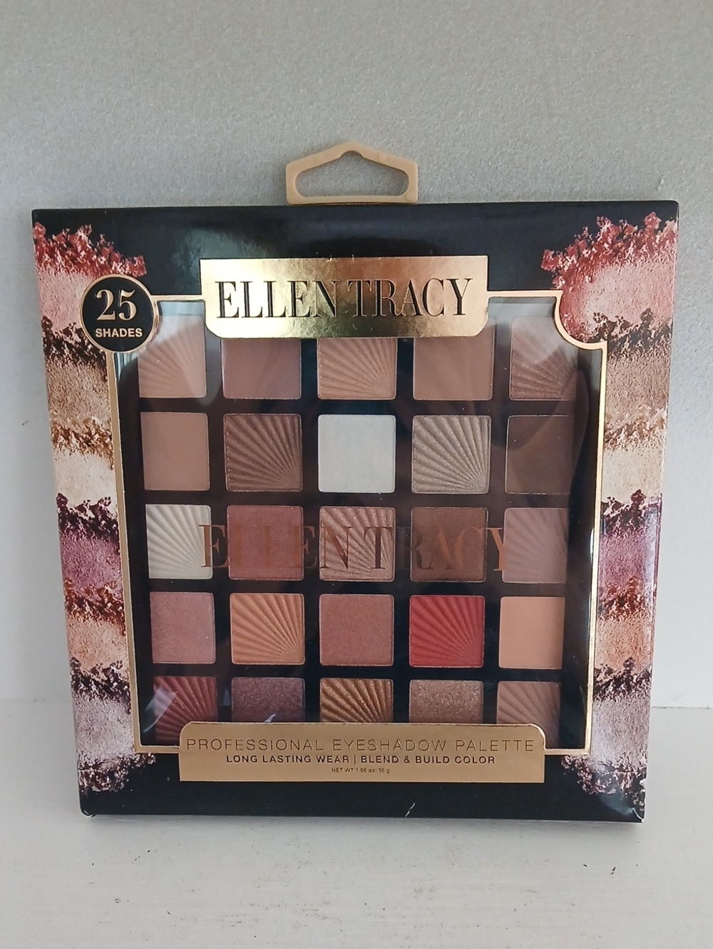 Ellen Tracy 25-Shade Warm Neutral Eyeshadow Palette